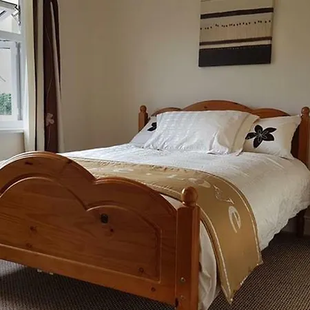 Dingle Accommodation *